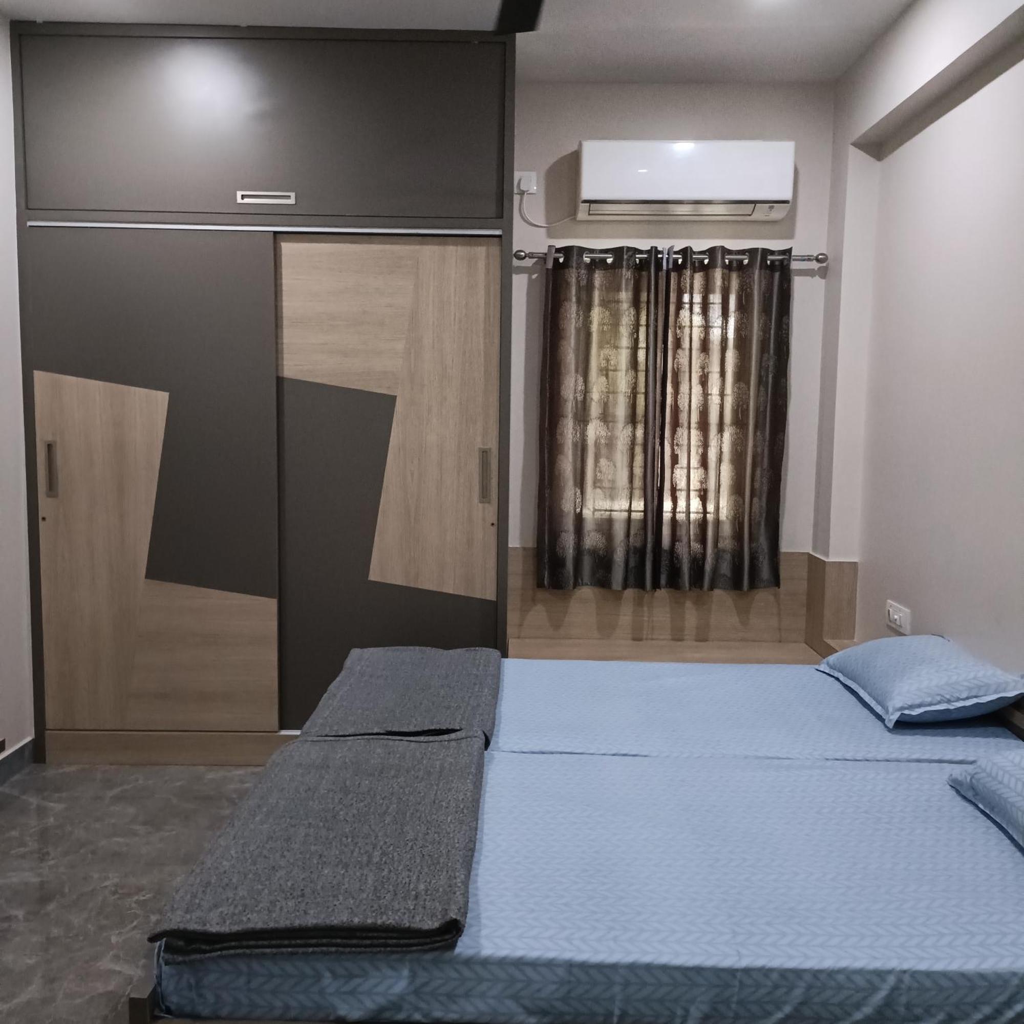 Sukrithi Premium Serviced Apartment - F2 첸나이 외부 사진